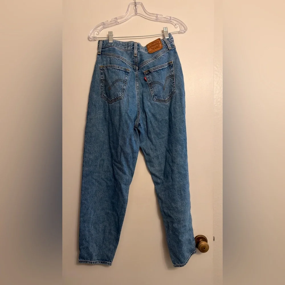 Levis “high loose”